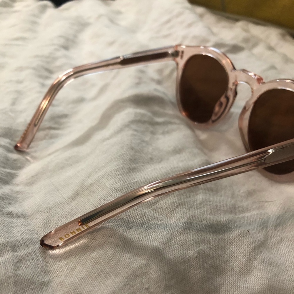 Round pink sunglasses